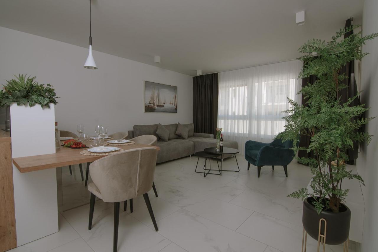 Apartments Adriatic Pearl Трогир Екстериор снимка