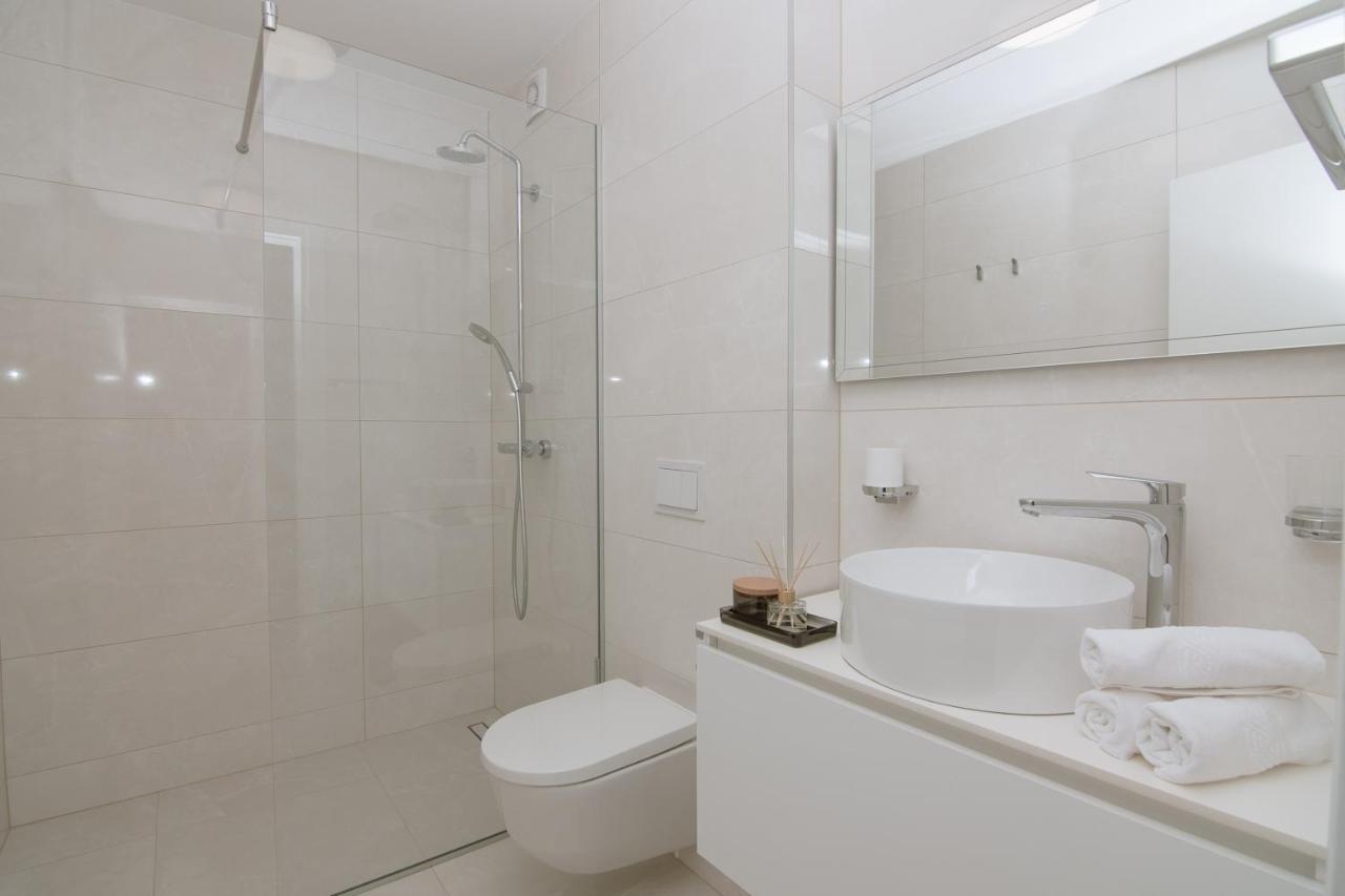 Apartments Adriatic Pearl Трогир Екстериор снимка
