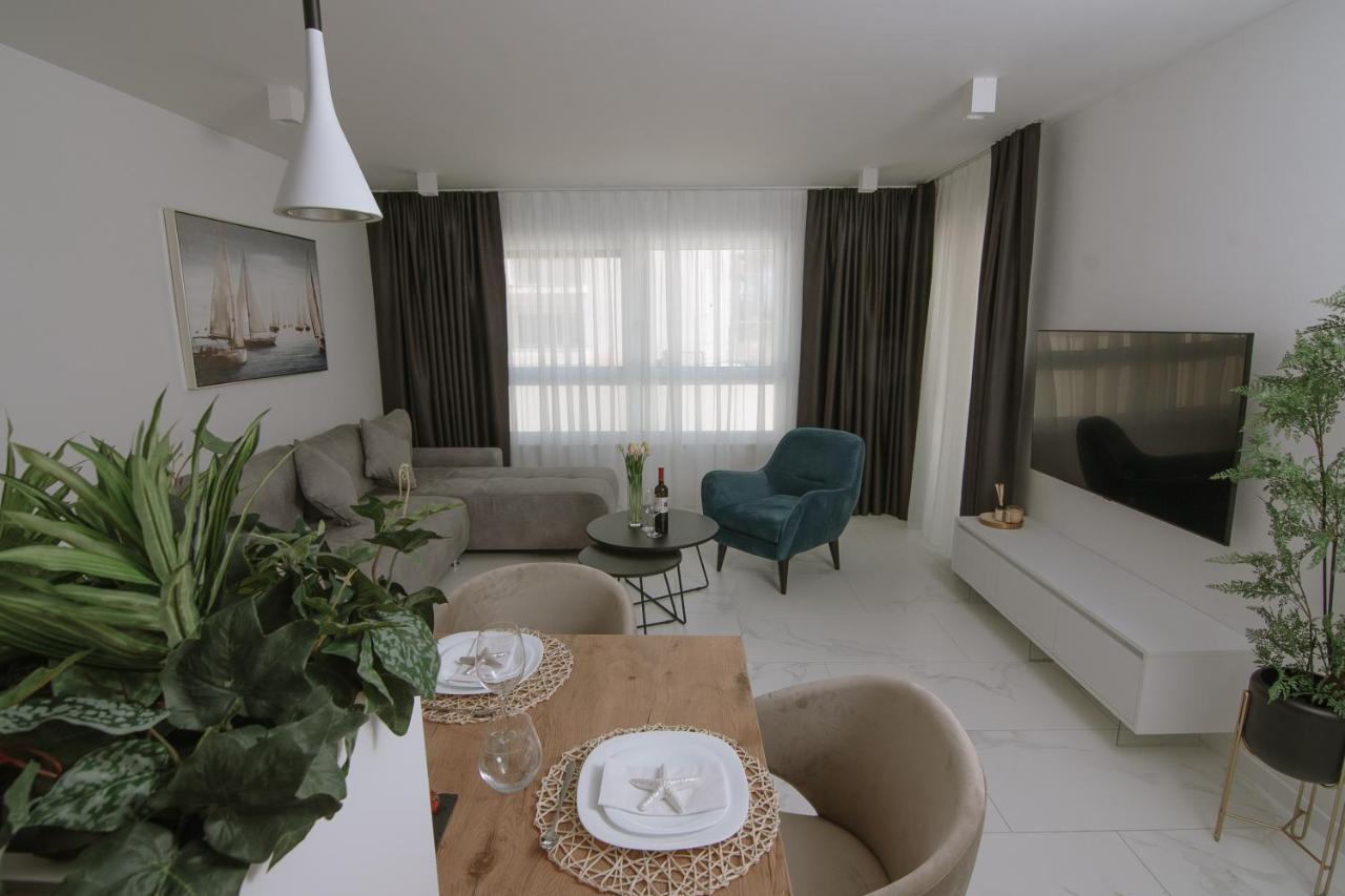 Apartments Adriatic Pearl Трогир Екстериор снимка